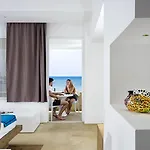 Hotel White Bay 4*
