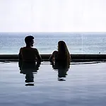 White Bay 4*