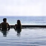 White Bay Hotel