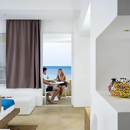 فندق White Bay 4*