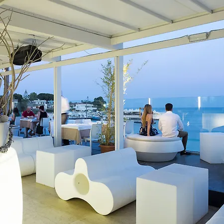 White Bay 4*