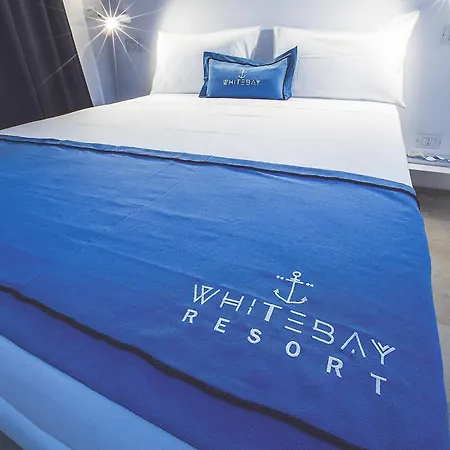 White Bay فونتاني بيانكي