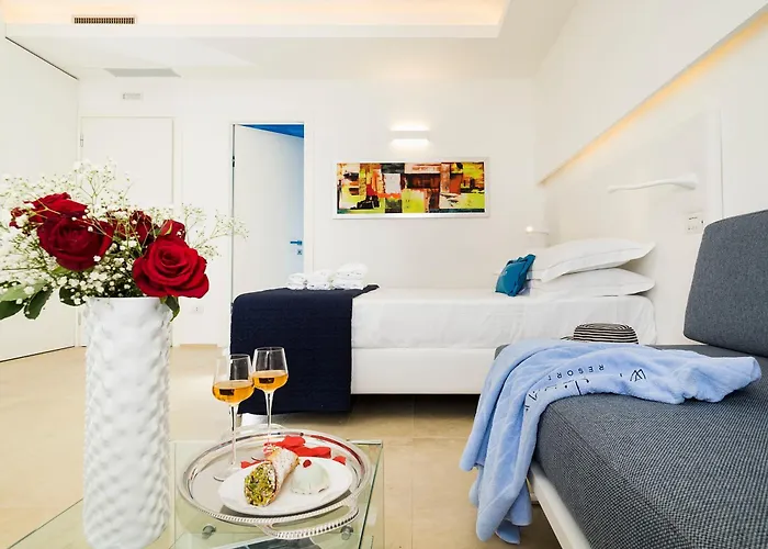 White Bay 4*