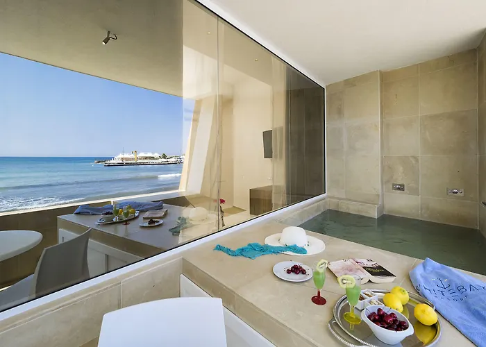 White Bay 4*