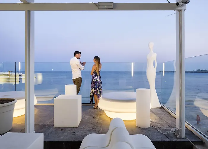 White Bay Hotel