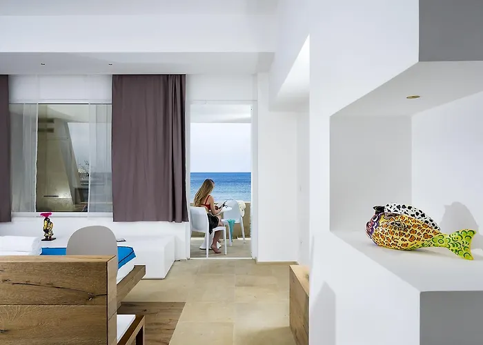 White Bay Отель Фонтане-Бьянке
