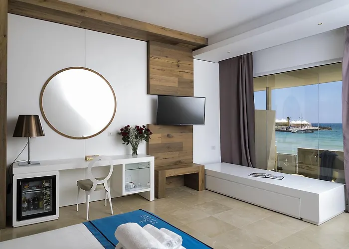 White Bay Отель 4*