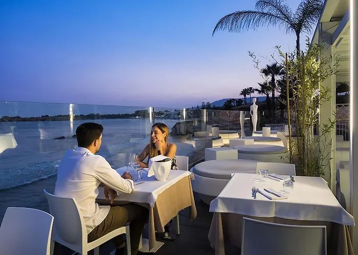 White Bay Отель 4*