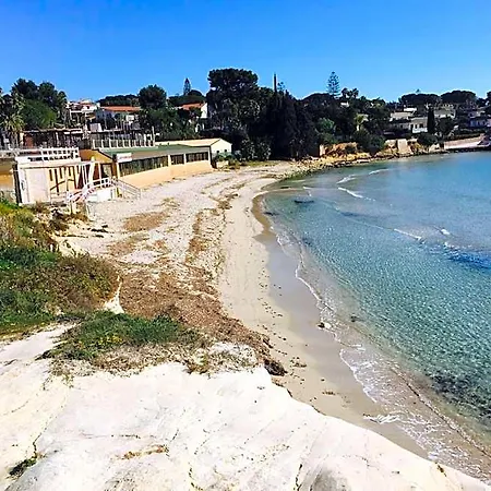 Hotel White Bay 4*
