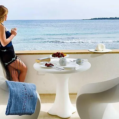 White Bay 4*